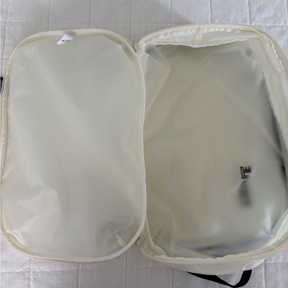 Thule packing cube (two pocket)
